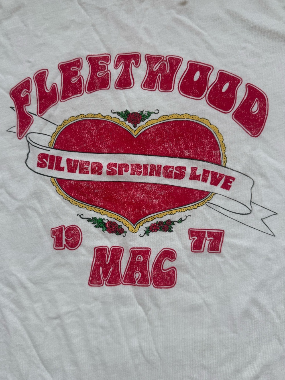 ANTHROPOLOGIE LetLuv Fleetwood Mac Cream t-shirt Red Heart Graphic size M NWT